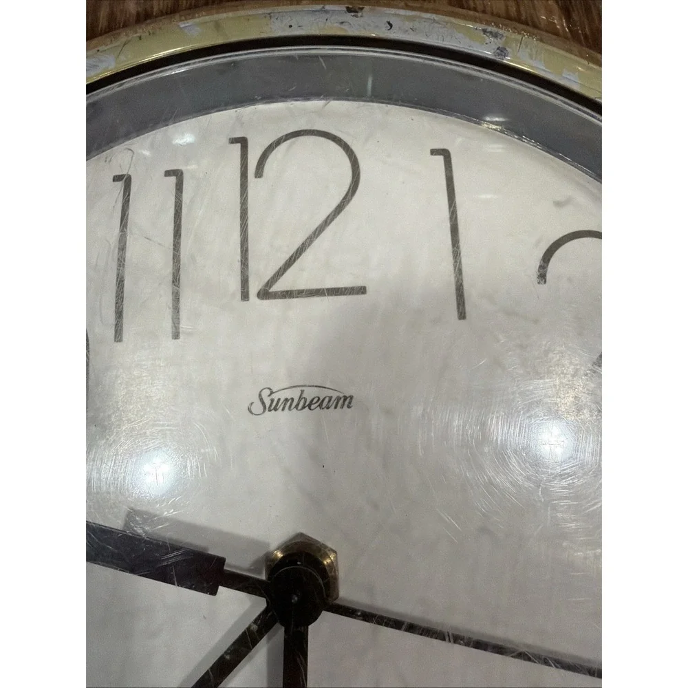 Sunbeam Oak With Gold Trim Quartz Round Wall Clock 11